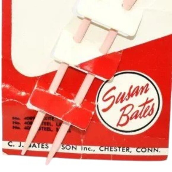 NWT NOS Vintage Susan Bates Yarn Needles & 2 Stitch Holders - Picture 3 of 5